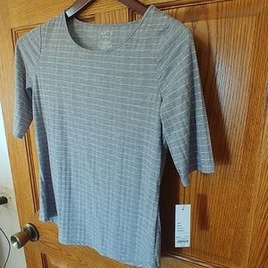 NWT Gray and Silver Apt. 9 elbow sleeve top